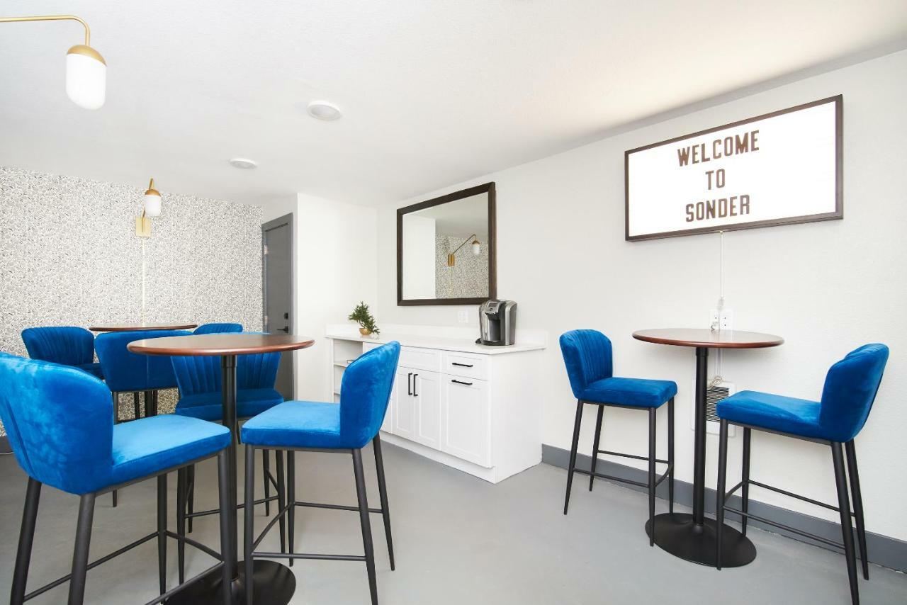 Sonder The Essex Aparthotel เดนเวอร์ ภายนอก รูปภาพ
